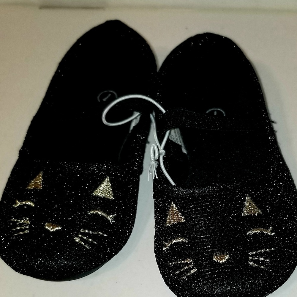 ￼

NEW "SWIGGLES" TODDLER GIRLS SLIP-ON